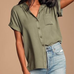 Lulu’s - Blythe Olive Green Short Sleeve Button-Up Top Size small